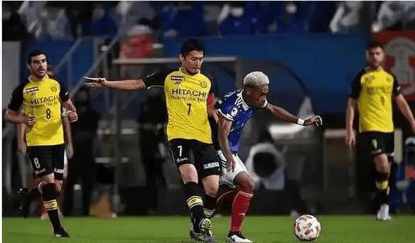 爆文标题：欧冠焦点生死战！勒沃库森残阵死守主场，阿森纳双核领衔欲破不败神话